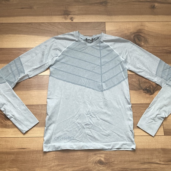 Oiselle Birds Of A Feather Long Sleeve Tee - Picture 3 of 9